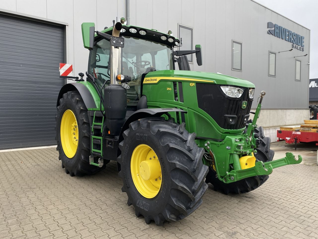 John Deere 6R250 AutoPowr