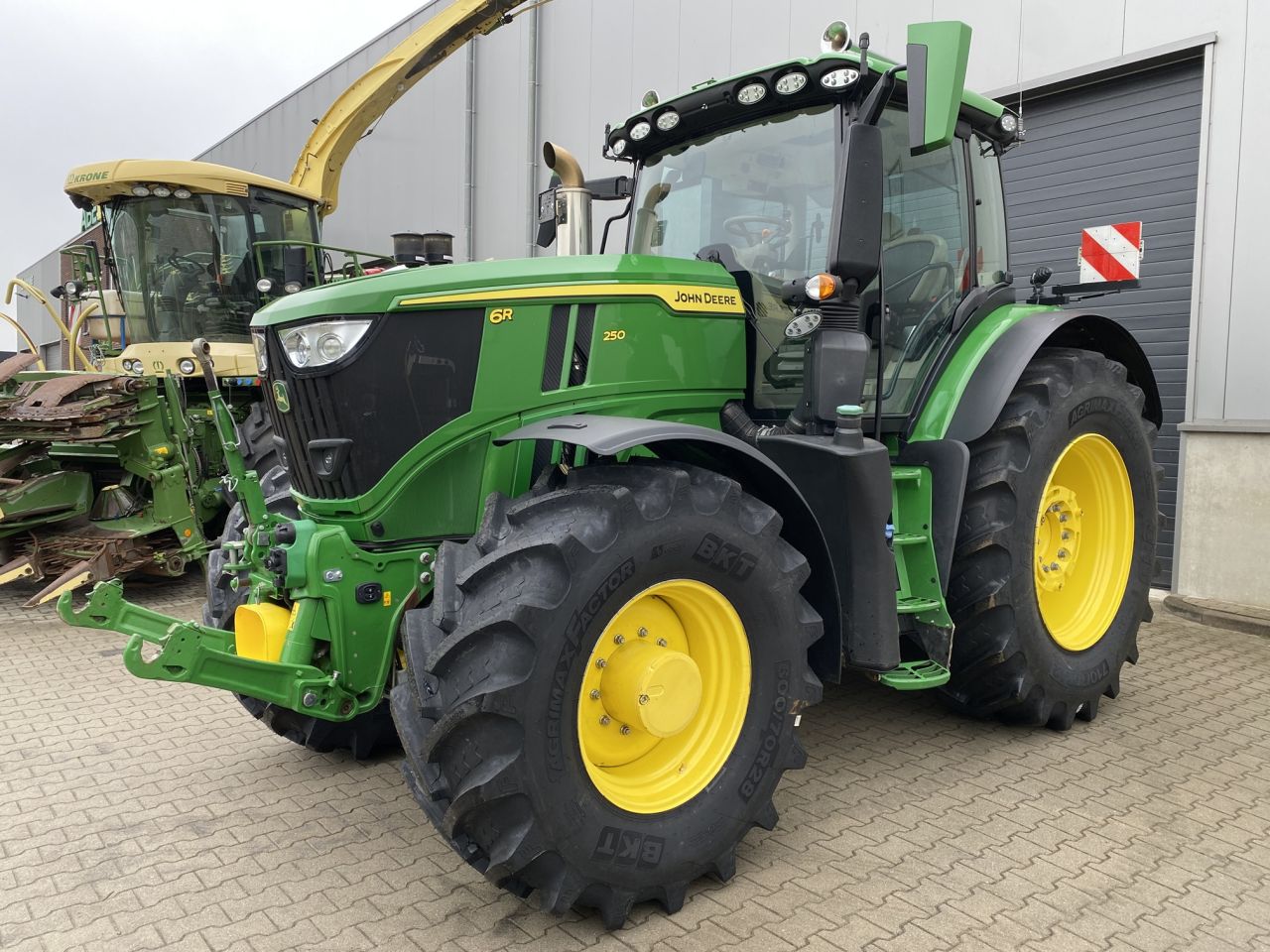 John Deere 6R250 AutoPowr