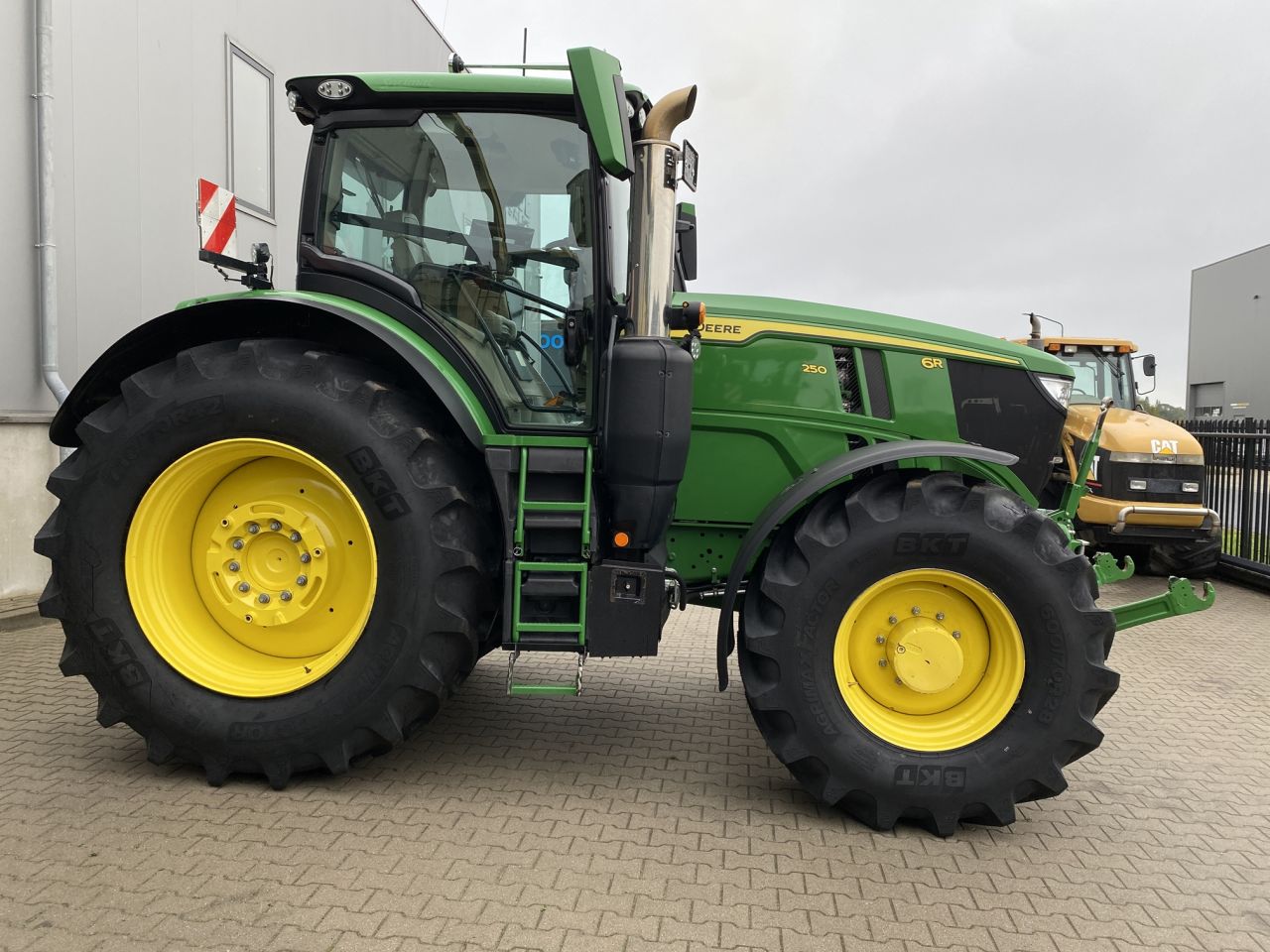 John Deere 6R250 AutoPowr