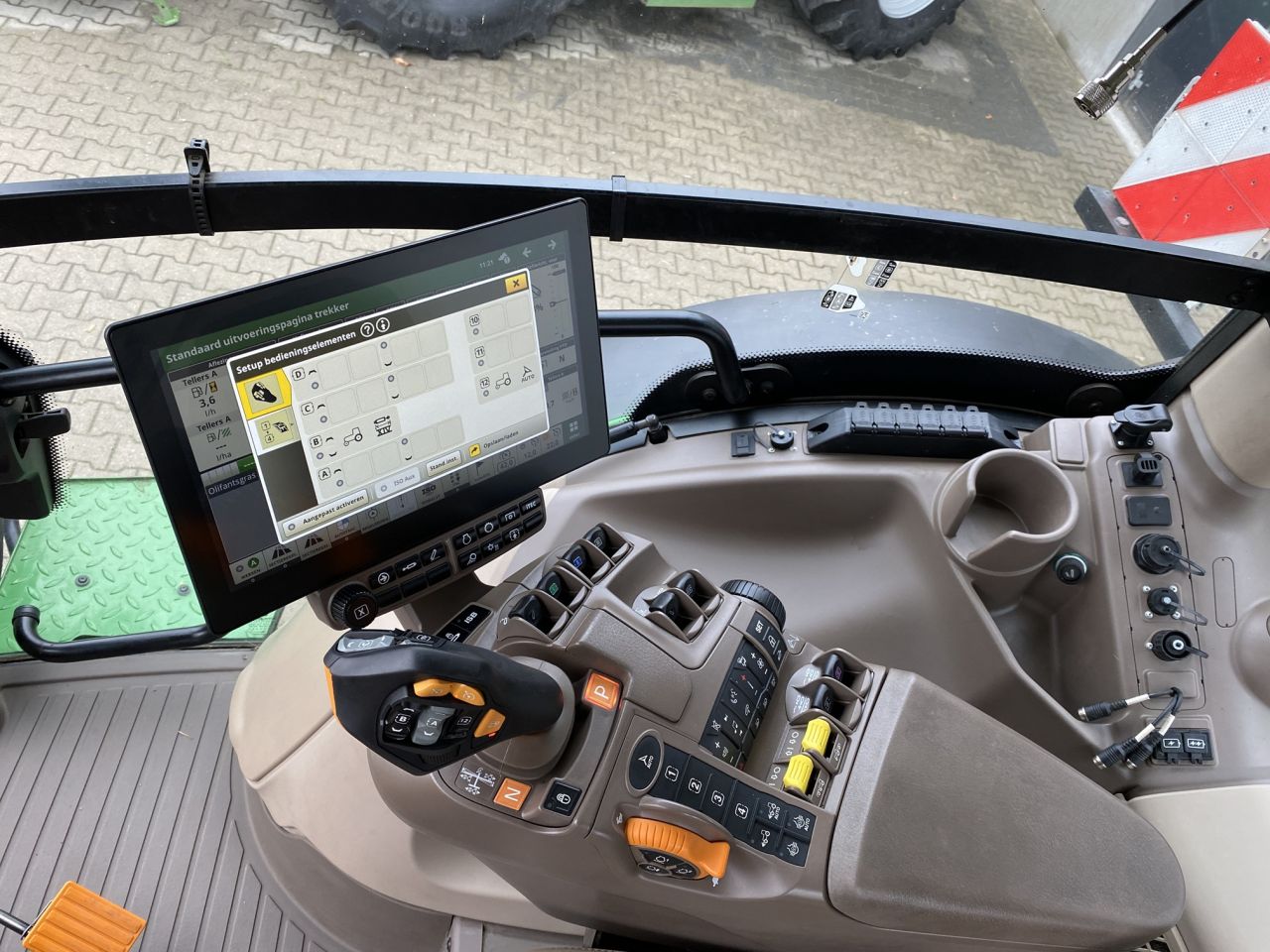 John Deere 6R250 AutoPowr