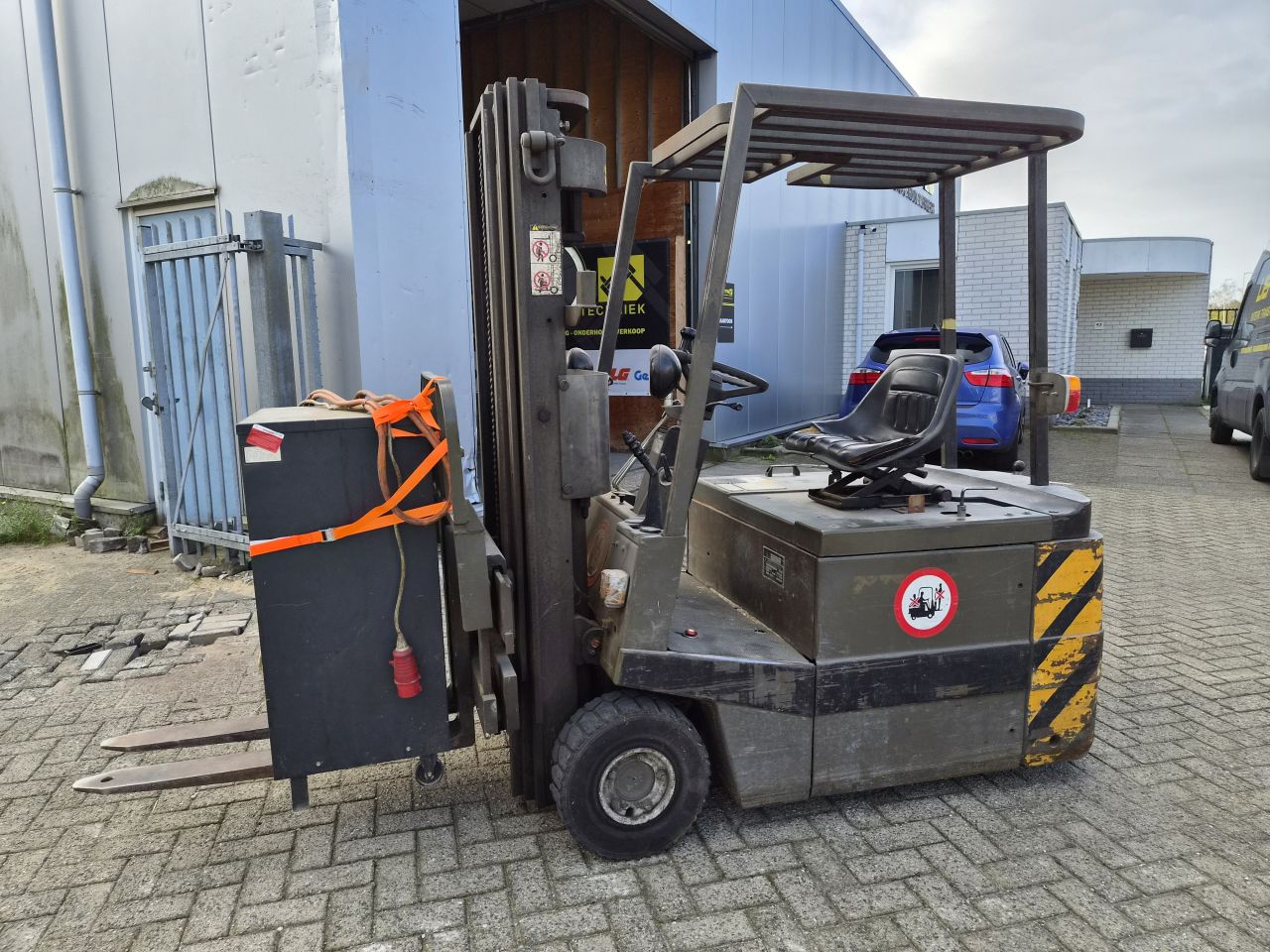 Jungheinrich 1600kg triplex sideshift