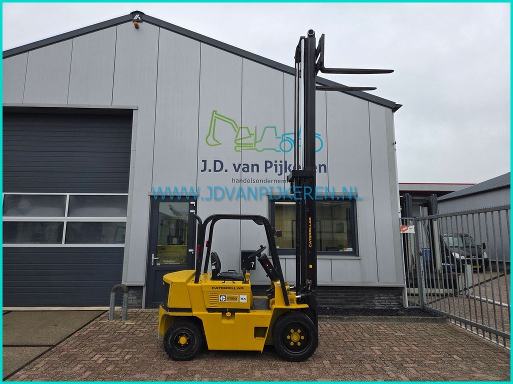Caterpillar V50DSA 2.5t diesel + 3de hydrauliek ventiel