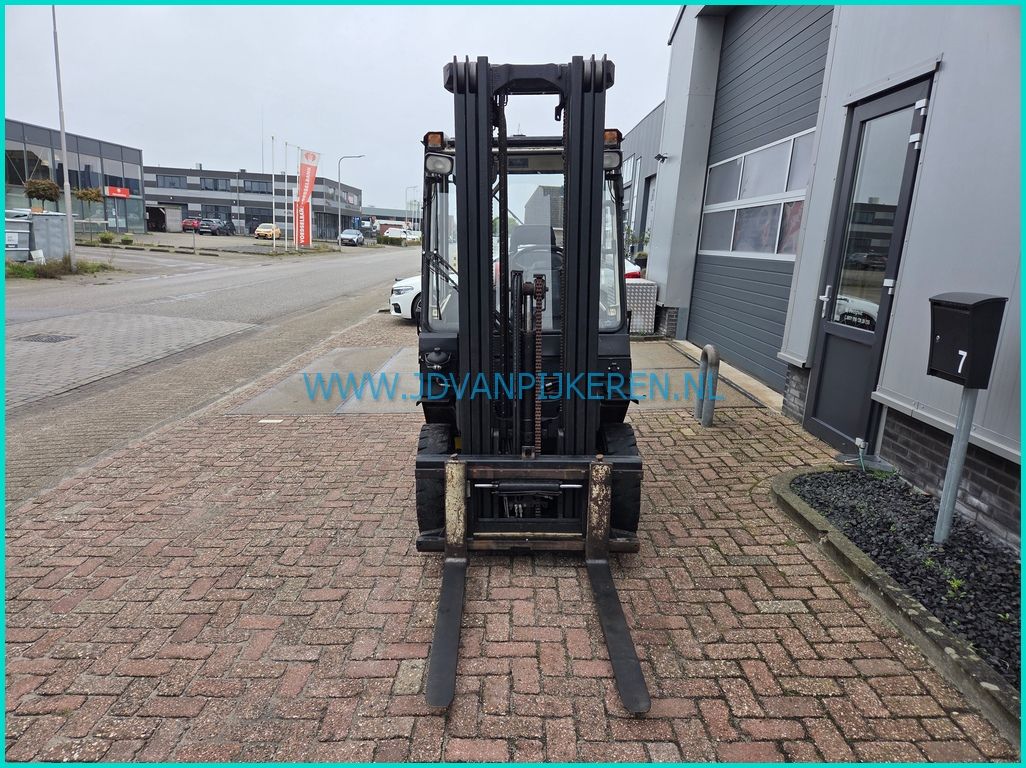 Yale GLP25TF 2.5t triplex5.25m+sideshift+cabine