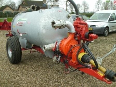 Nr. 2155 Mest en slippomp tankwagens