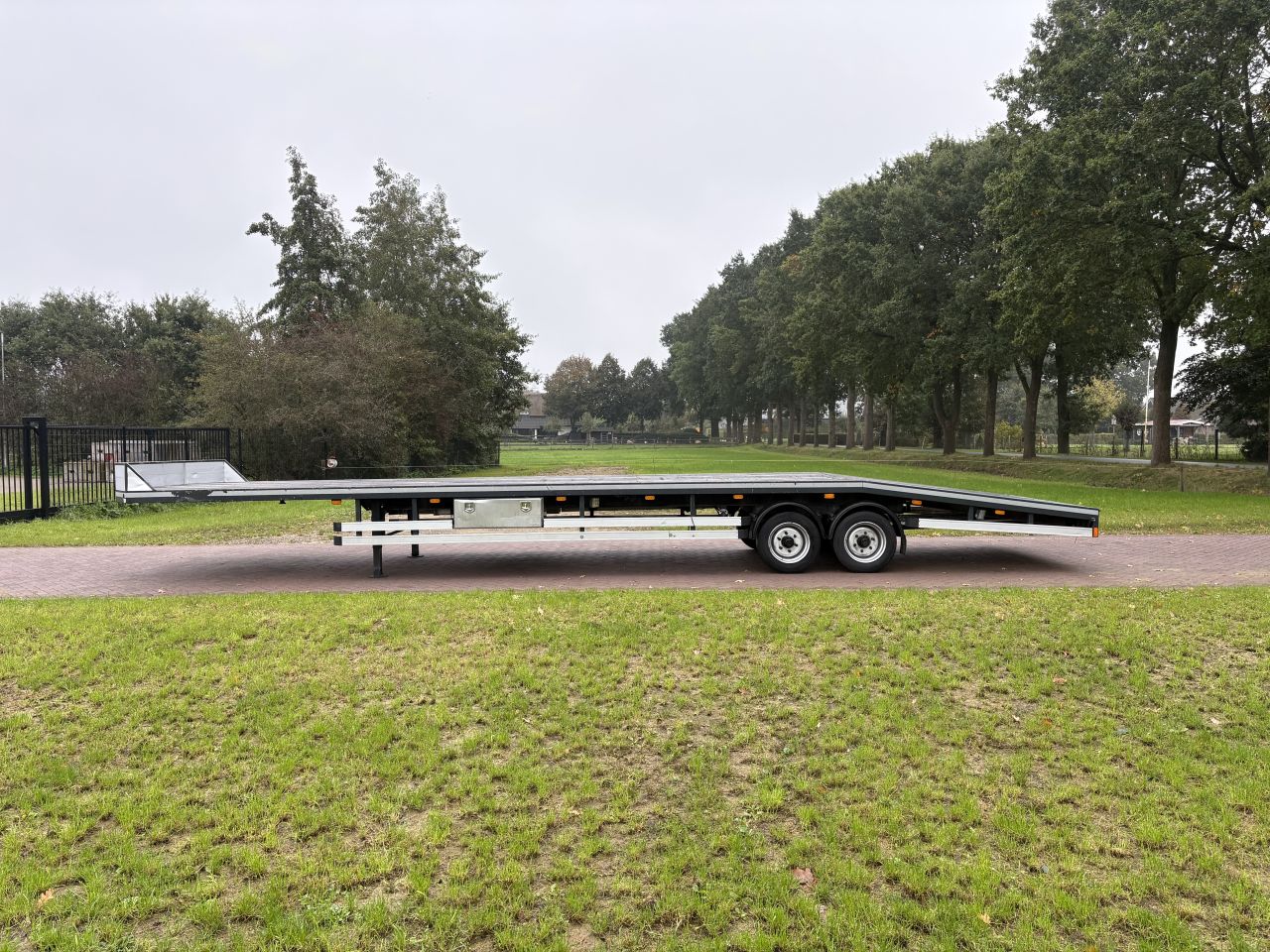 Be oplegger kuiper vlak ambulance auto transporter 11.17 CM