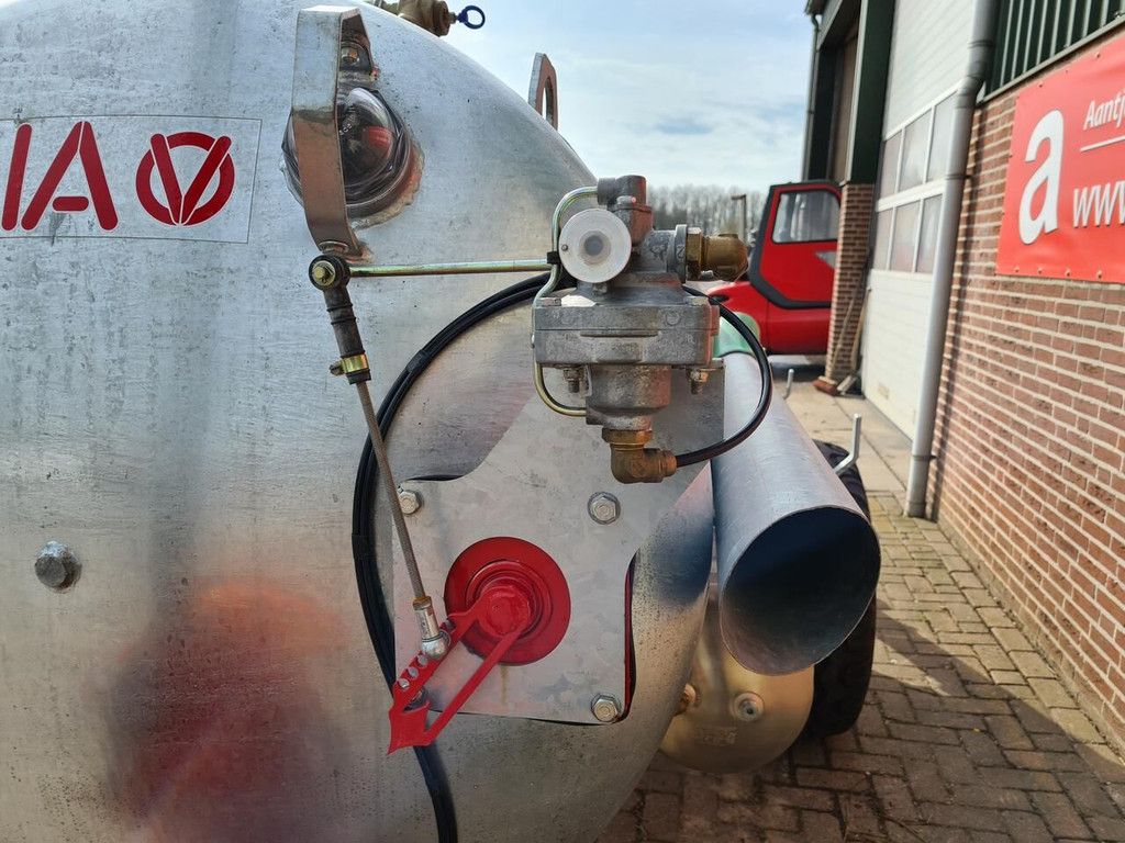 Vaia waterwagen MB32