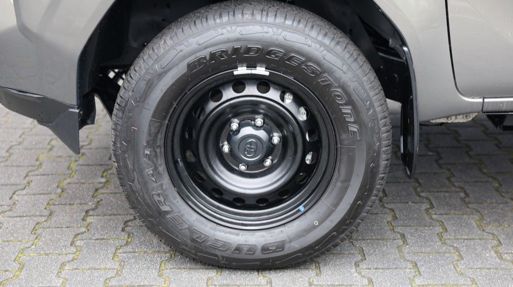 Toyota Hilux 2.8 D-4D MHEV DUBBEL CABINE ACTIVE A/T 4WD