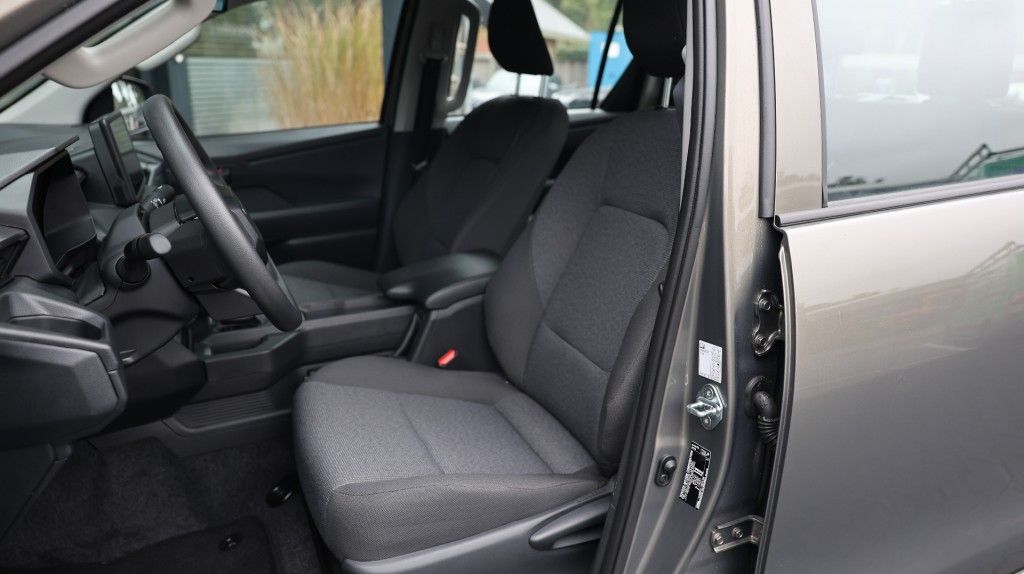 Toyota Hilux 2.8 D-4D MHEV DUBBEL CABINE ACTIVE A/T 4WD