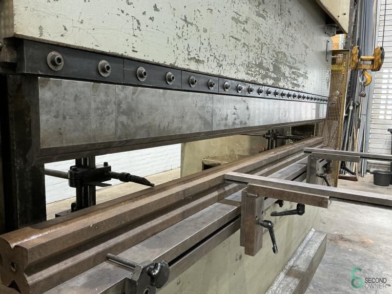 Press brakes Darley EHP 200, 31/25 1989