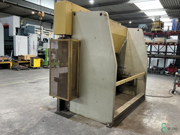 Press brakes Darley EHP 200, 31/25 1989