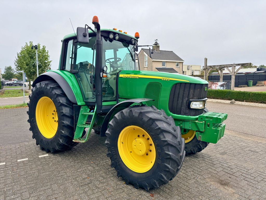 John Deere 6920 PowrQuad