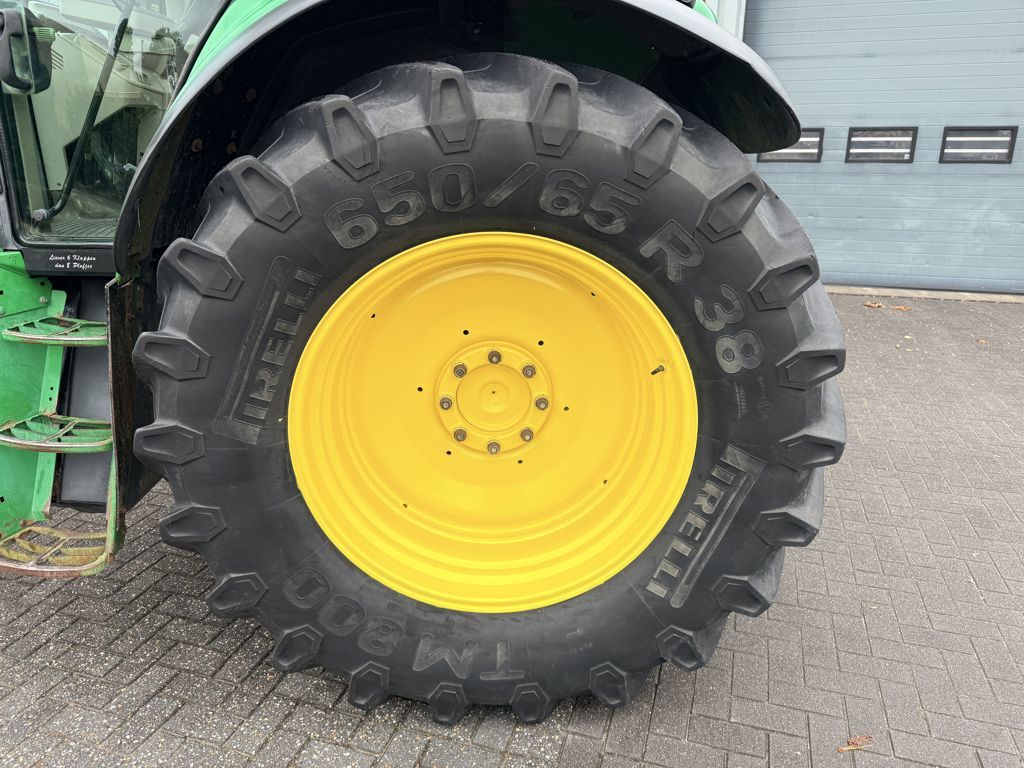 John Deere 6920 PowrQuad