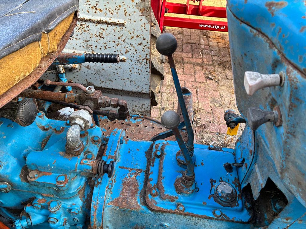 Ford 3000