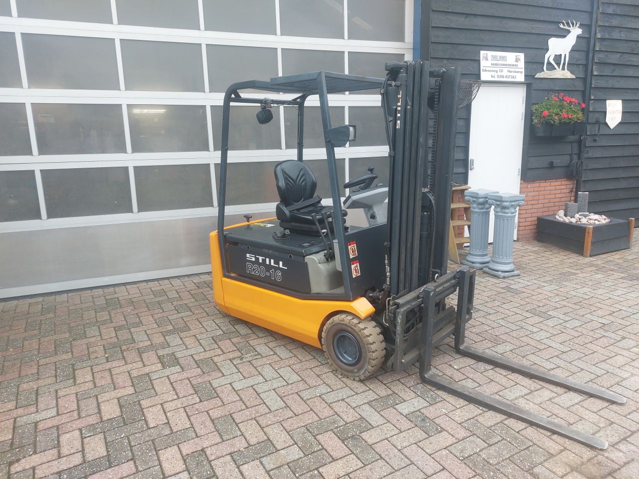 Still R20-16 triplex sideshift