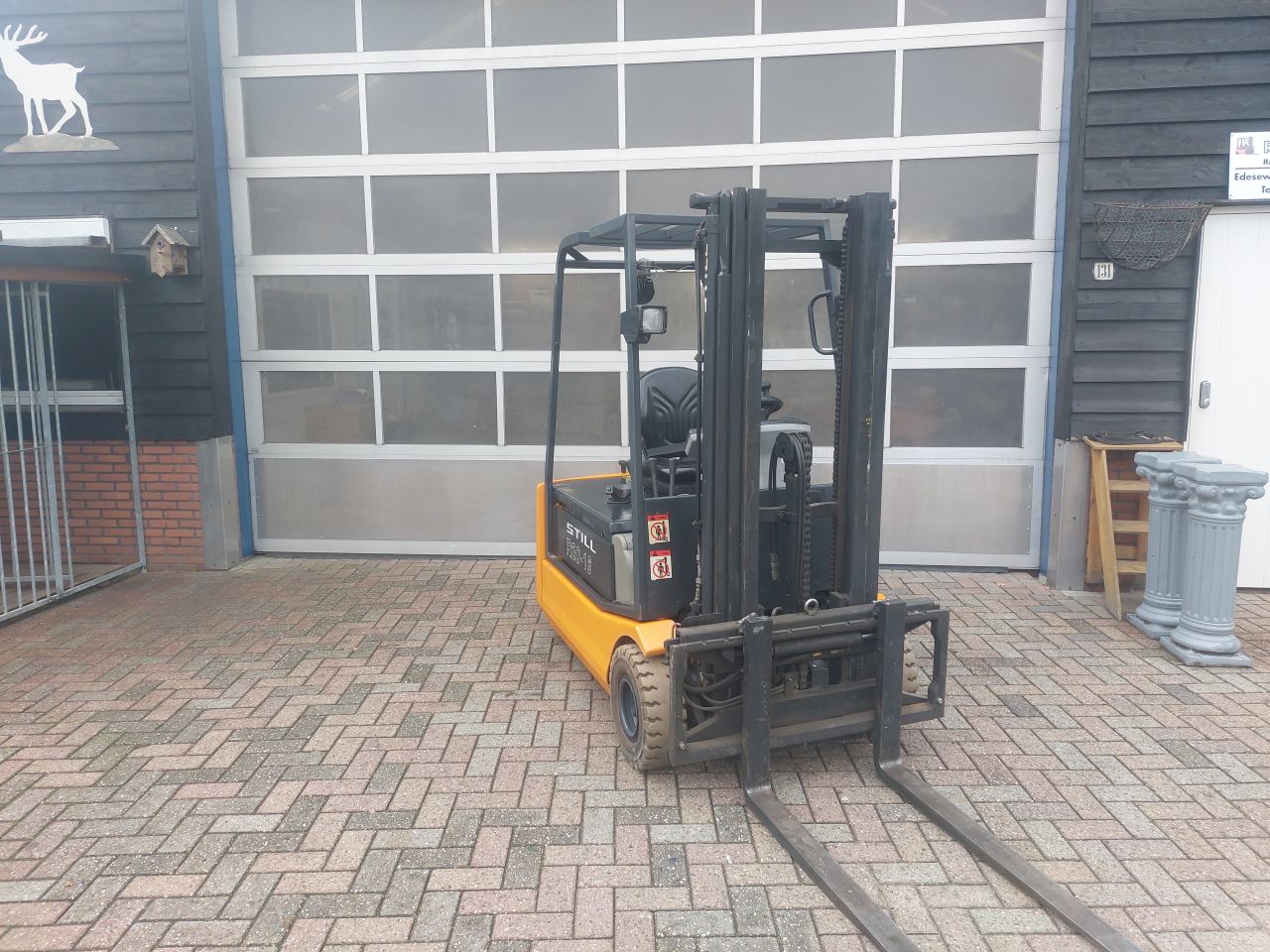 Still R20-16 triplex sideshift