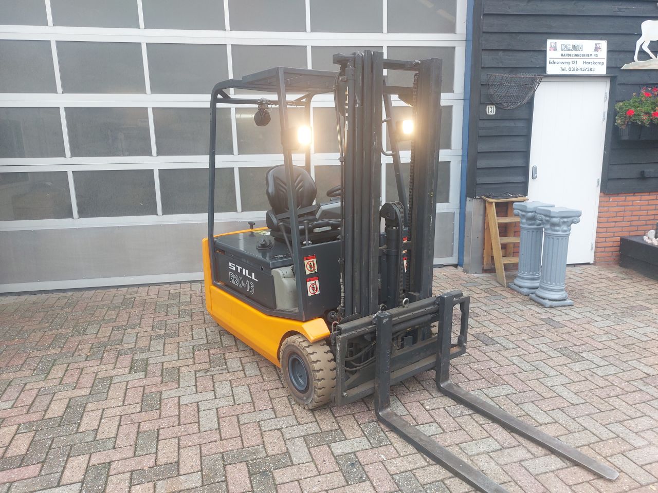 Still R20-16 triplex sideshift