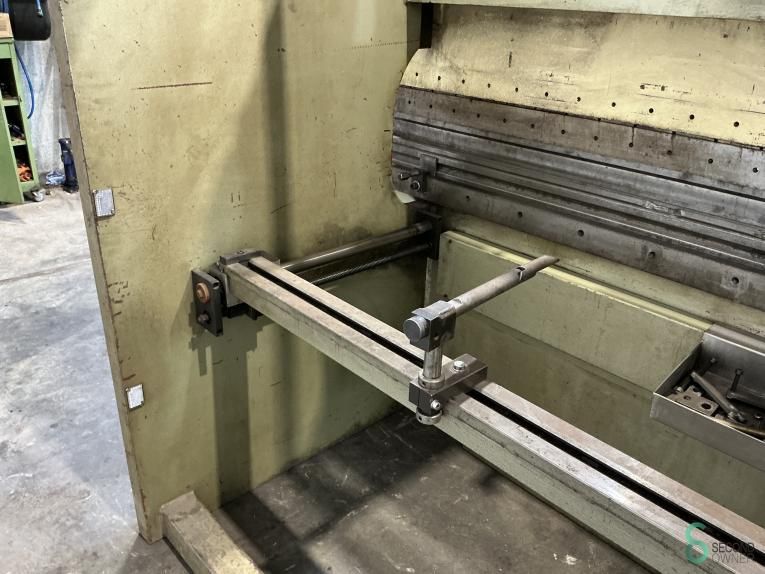 Press brakes Safan SK 110-3100 1979