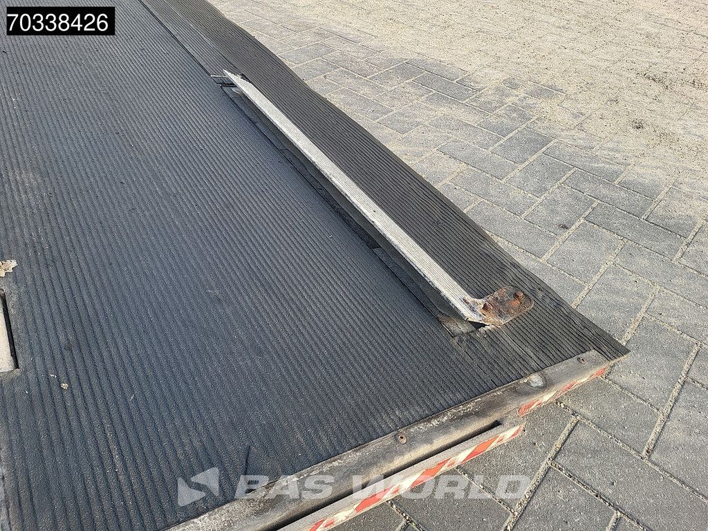 Heiwo HZO 39 3 axles Tailgate 250x260cm