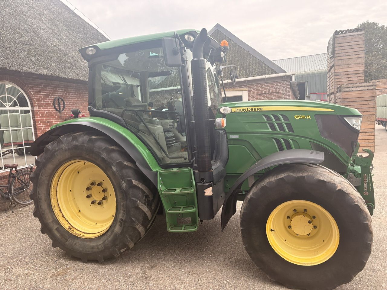 John deere 6125R