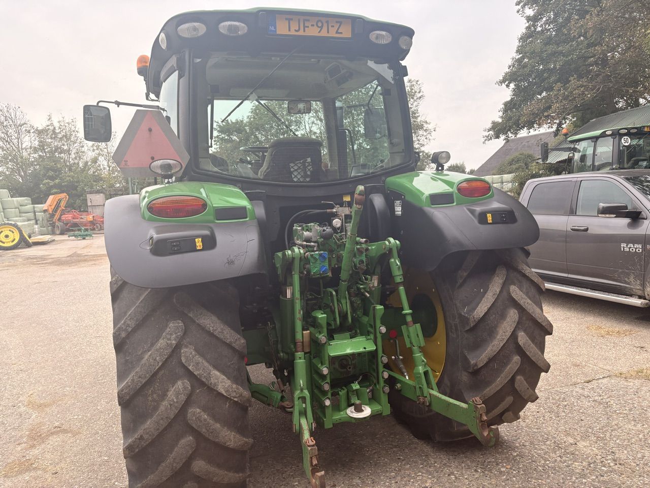 John deere 6125R