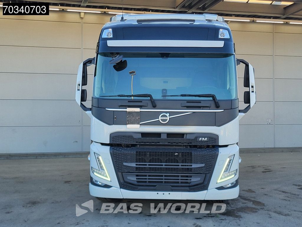 Volvo FM 460 4X2 Globe 2x Tanks Navi