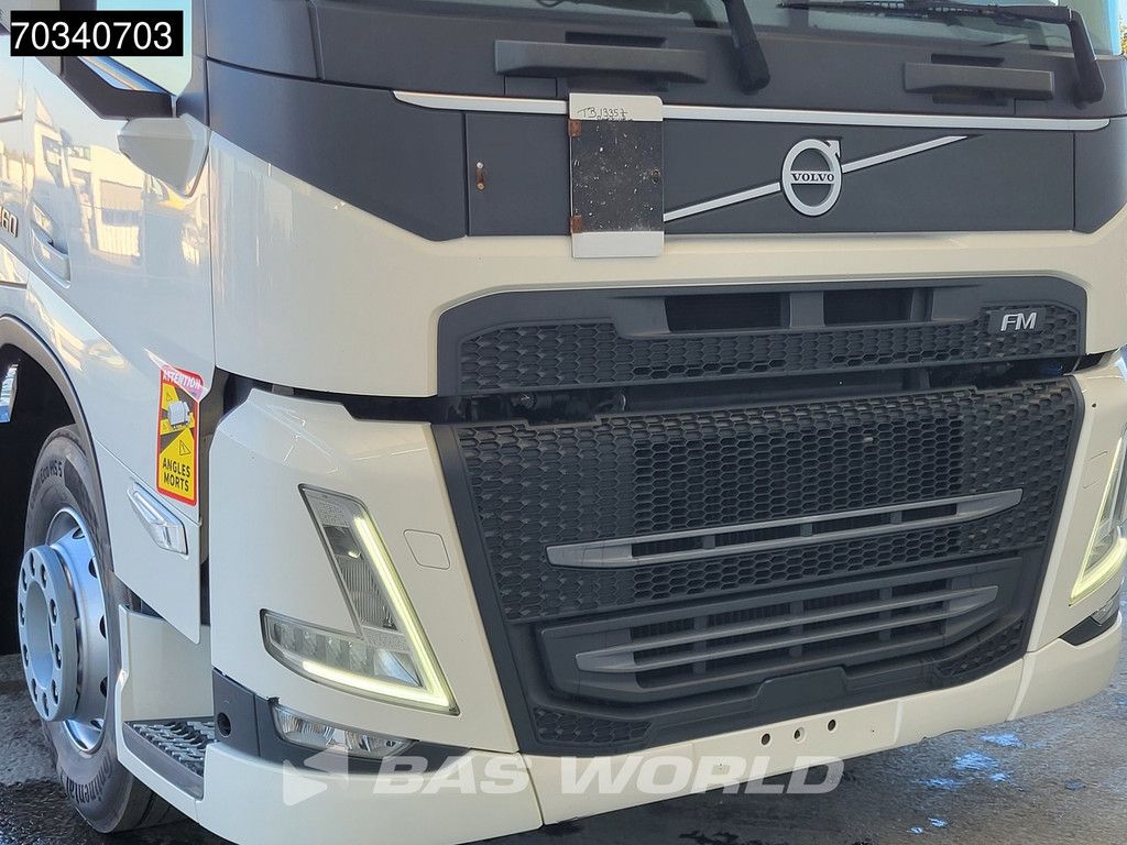 Volvo FM 460 4X2 Globe 2x Tanks Navi