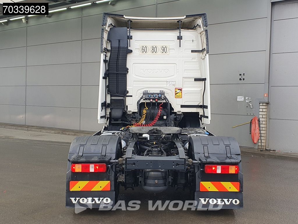 Volvo FM 460 4X2 Globe 2x Tanks Navi