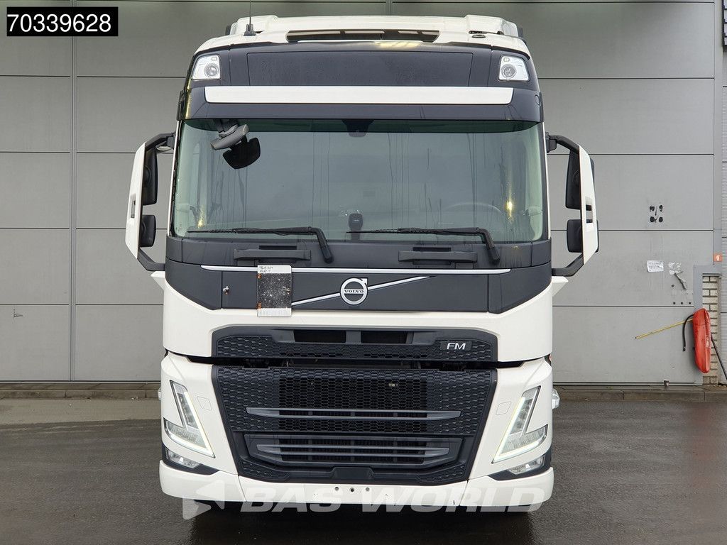 Volvo FM 460 4X2 Globe 2x Tanks Navi