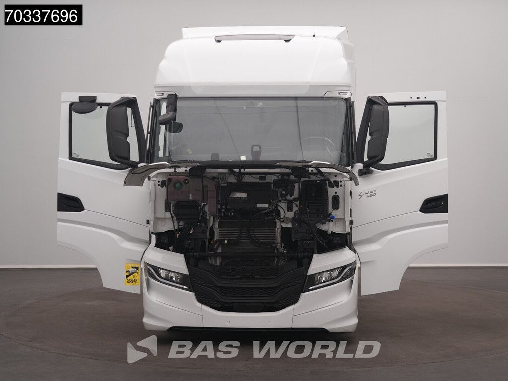 Iveco S-Way 460 4X2 Mega 2x Tanks Standklima Navi ACC