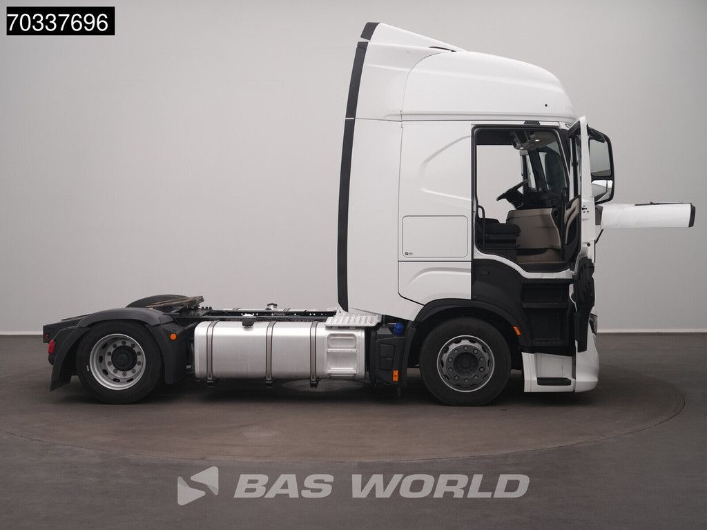 Iveco S-Way 460 4X2 Mega 2x Tanks Standklima Navi ACC