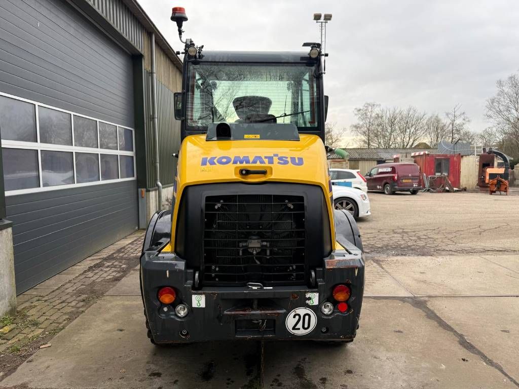 Komatsu WA 80 M-8