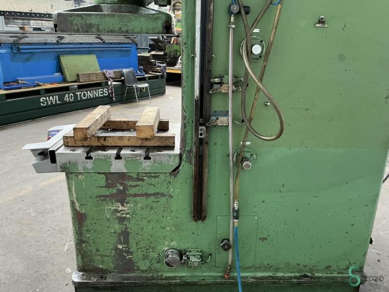 Hydraulic presses Müller CEZ 63.18.11 1976