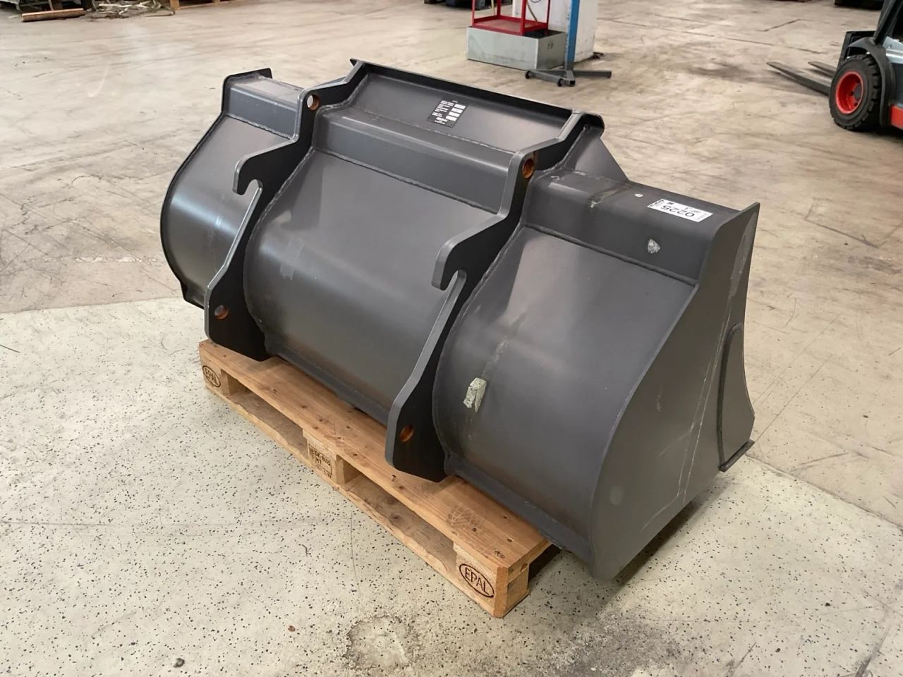 Neue Erdschaufel Weidemann / Mecalac 152 cm breit
