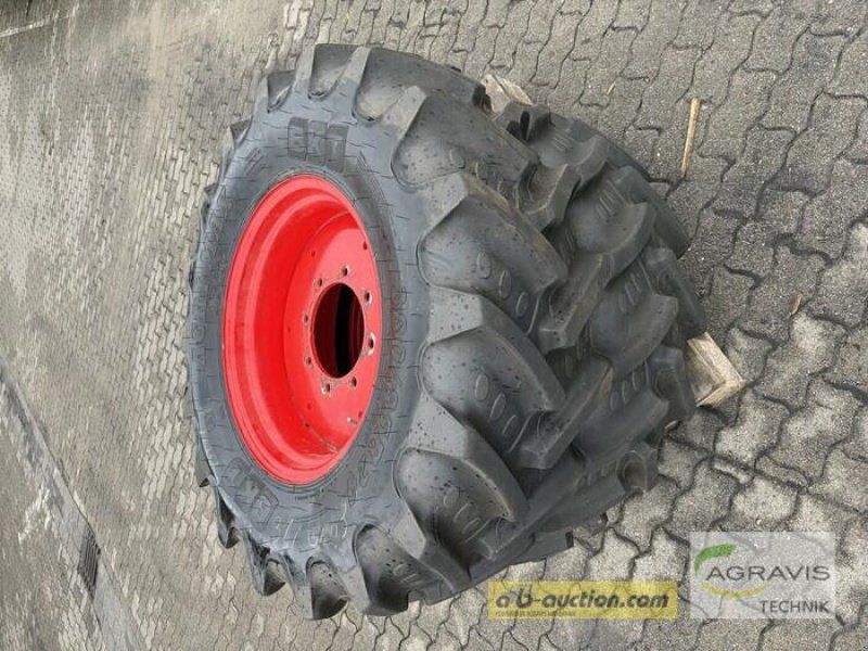 BKT PFLEGEBEREIFUNG 380 / 85 R 24 + 420 / 85 R 38