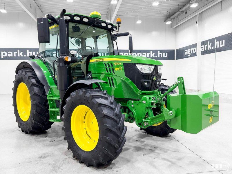 John Deere 6130R