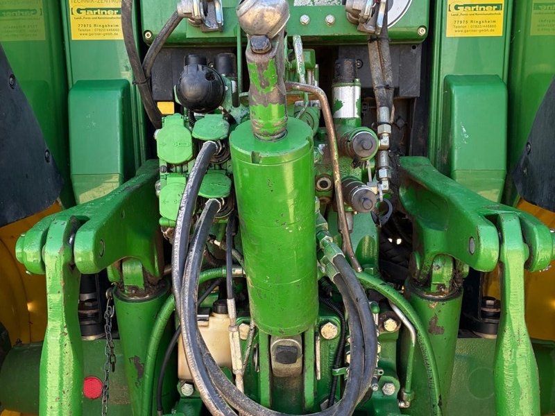 John Deere 6920