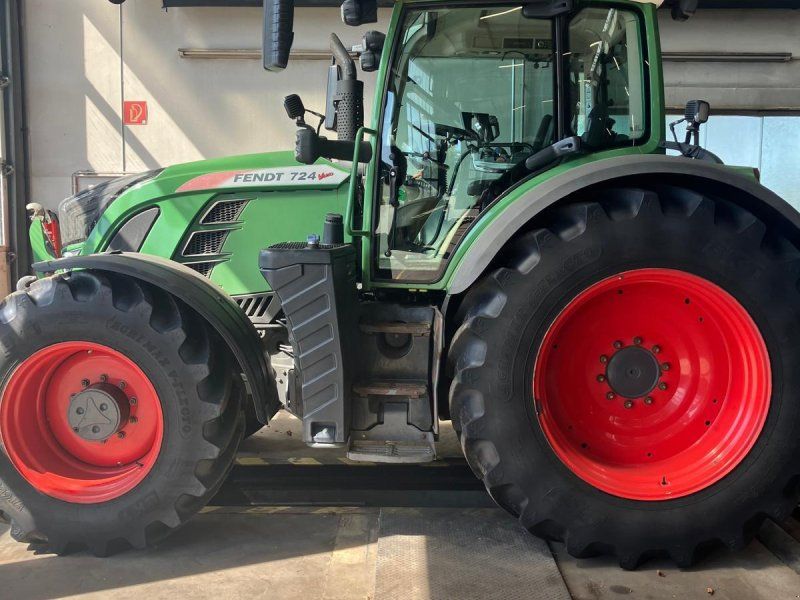 Fendt 724 Vario S4 ProfiPlus