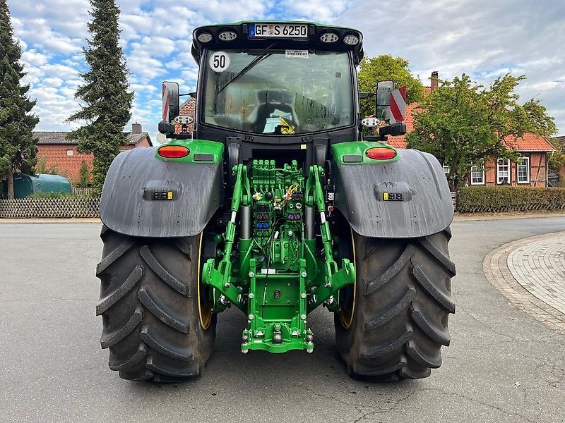 John Deere 6R250