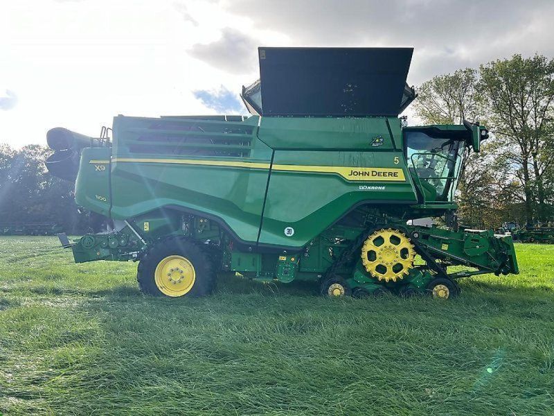 John Deere x9 1100
