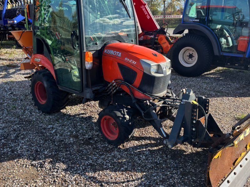 Kubota BX231 inkl. 130 cm dozer og salter