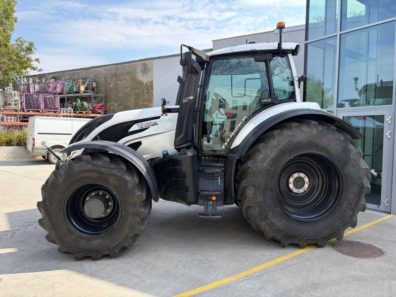 Valtra T235