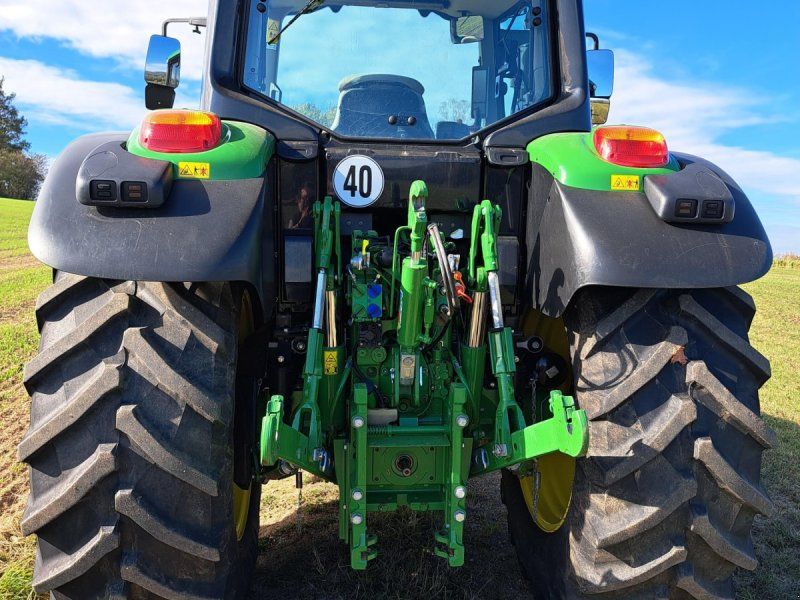 John Deere 6130M