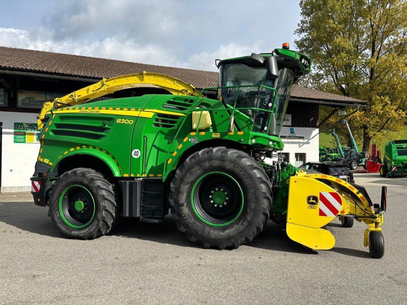 John Deere 8300