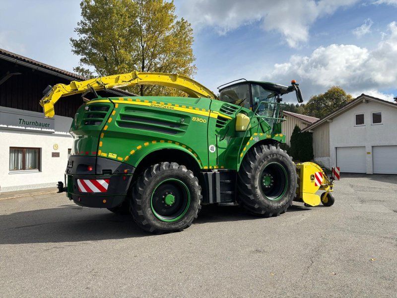 John Deere 8300