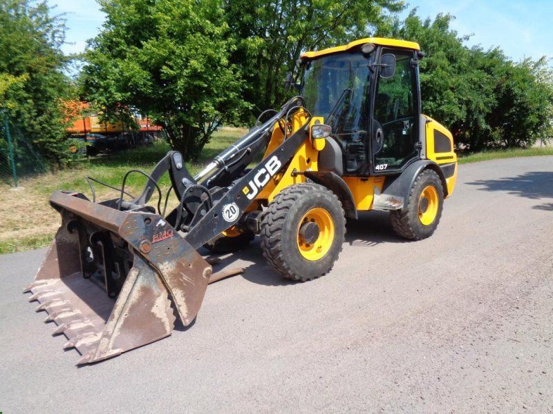 JCB 407 T4  Klappschaufel + Gabel