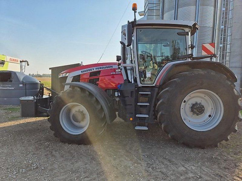 Massey Ferguson 8S.305