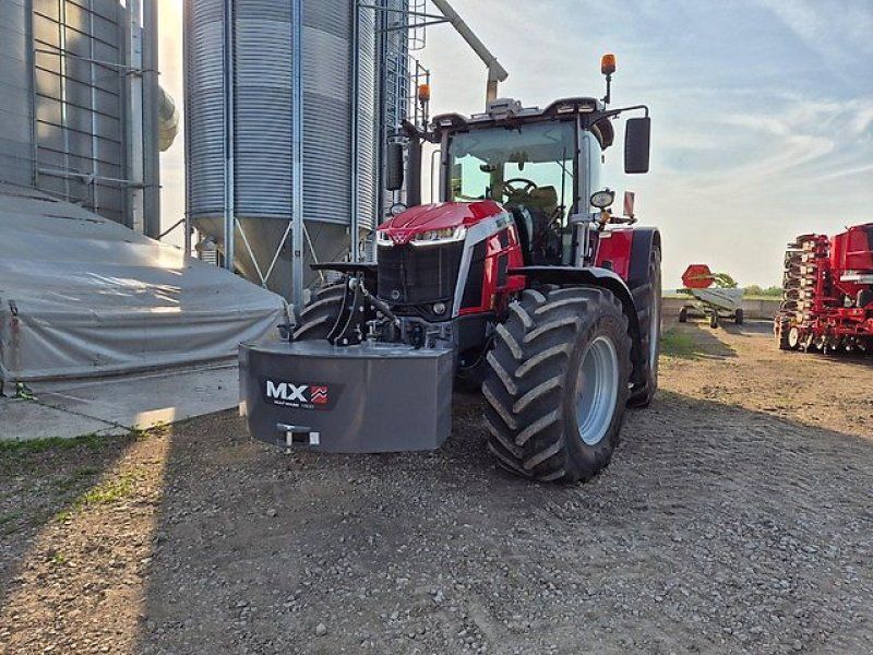 Massey Ferguson 8S.305
