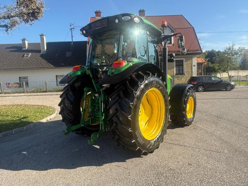 John Deere 5100R
