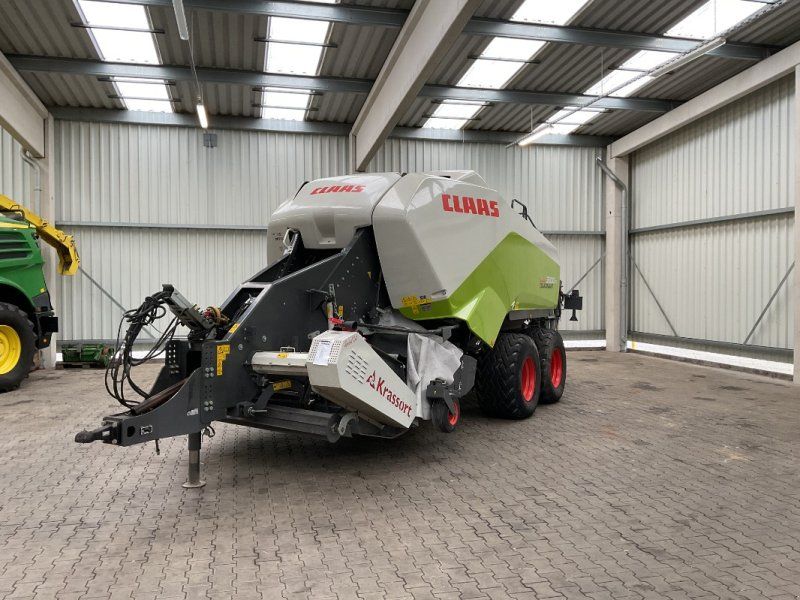 Claas Quadrant 3300 FC