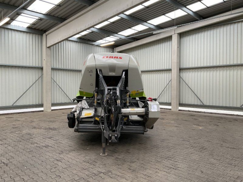 Claas Quadrant 3300 FC